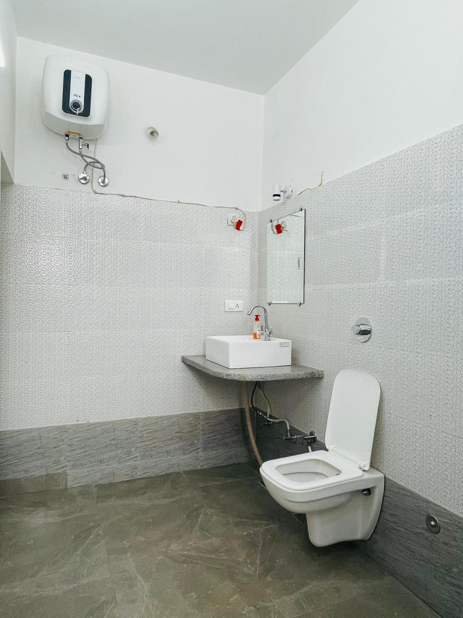 Atithya Apartment Udaipur Bagian luar foto