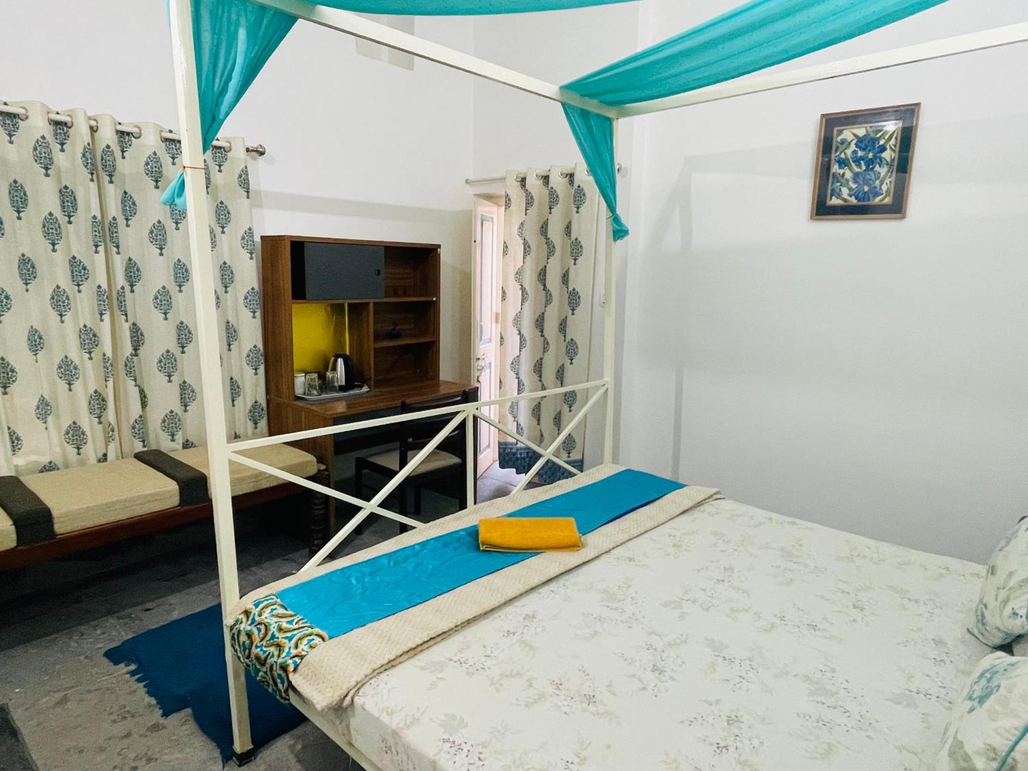 Atithya Apartment Udaipur Bagian luar foto