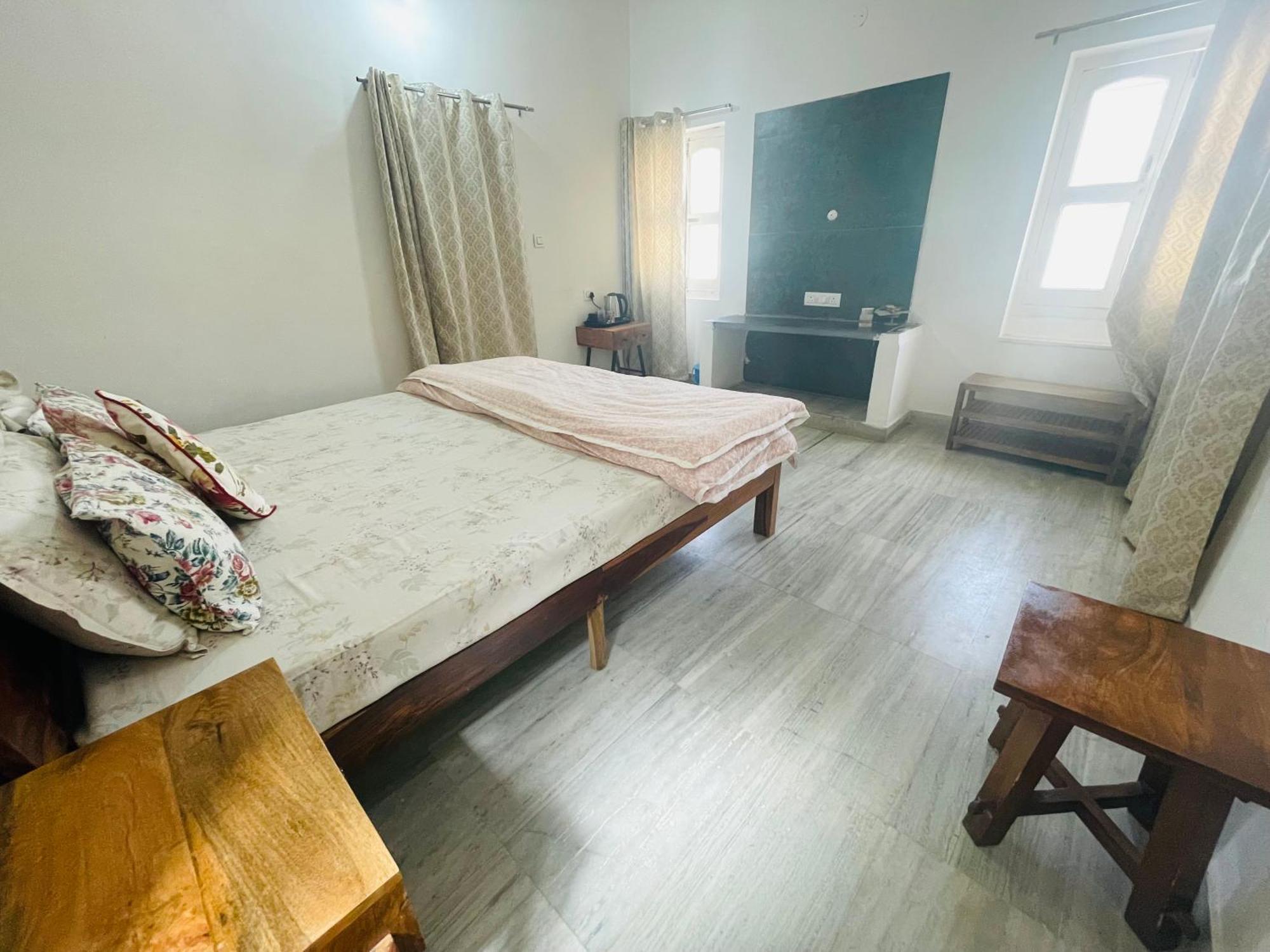 Atithya Apartment Udaipur Bagian luar foto