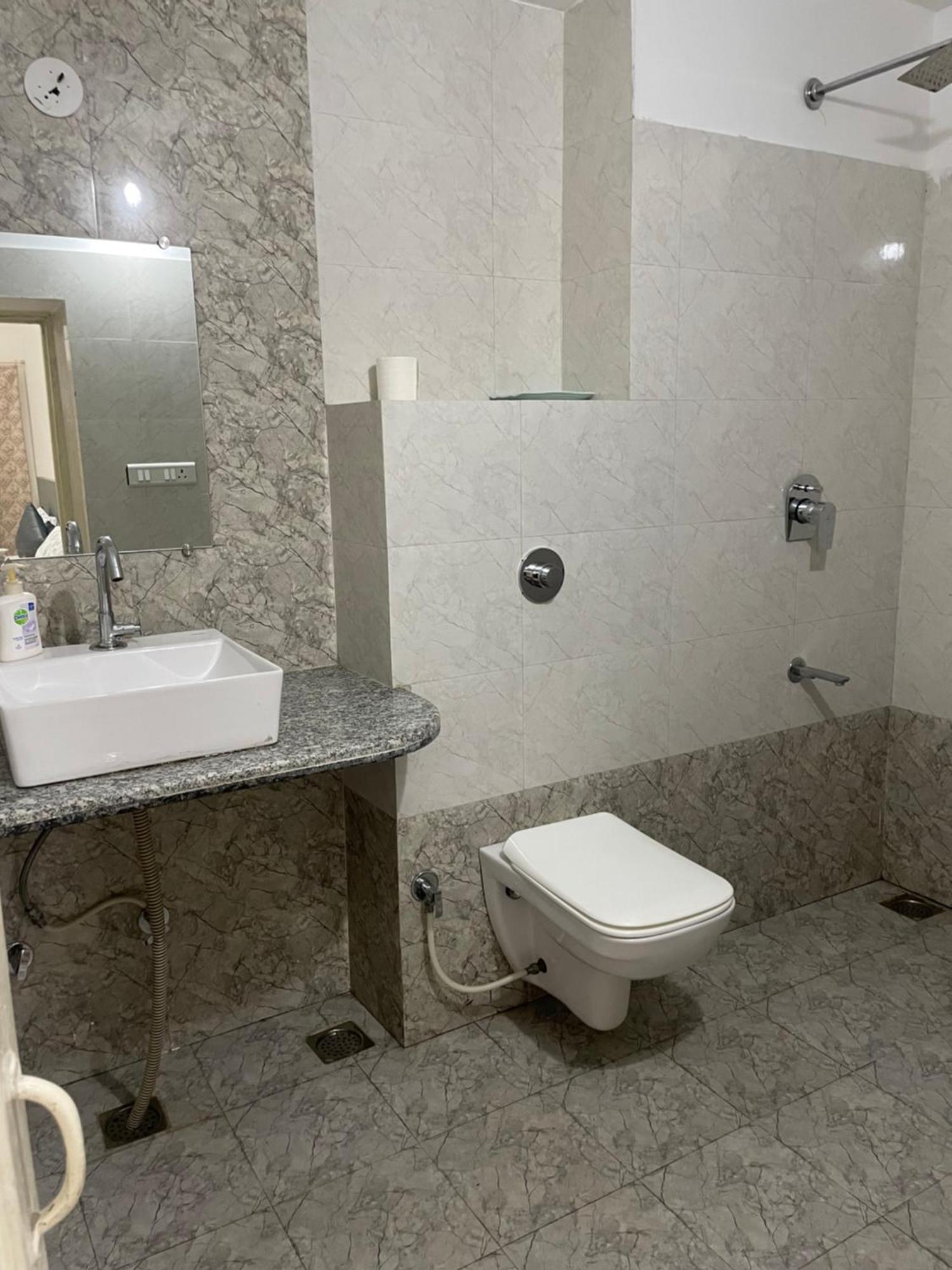 Atithya Apartment Udaipur Bagian luar foto